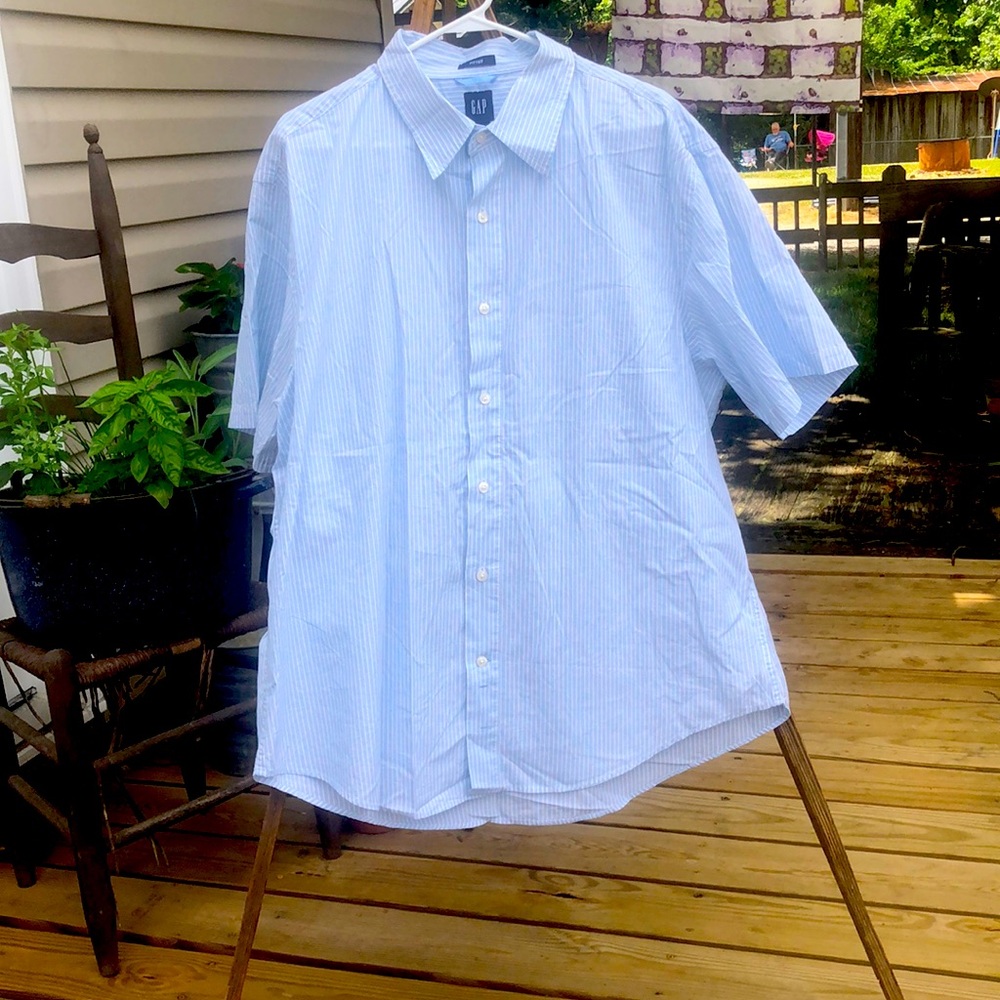 Men’s GAP XXL fitted short sleeve button up shirt